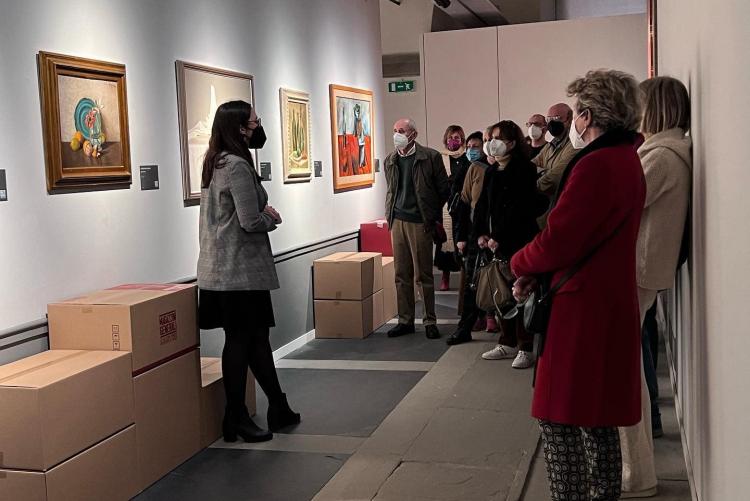 nella foto, una visita guidata all'interno del Museo