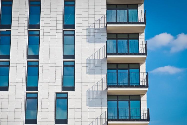 Un edificio - Foto di MichaelGaida da Pixabay