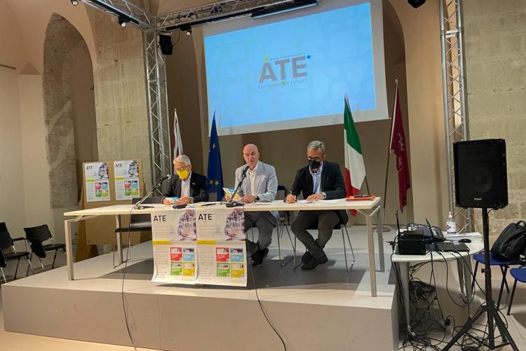 foto di un momento dell'inaugurazione dell'Accademia Tecnologica Edilizia