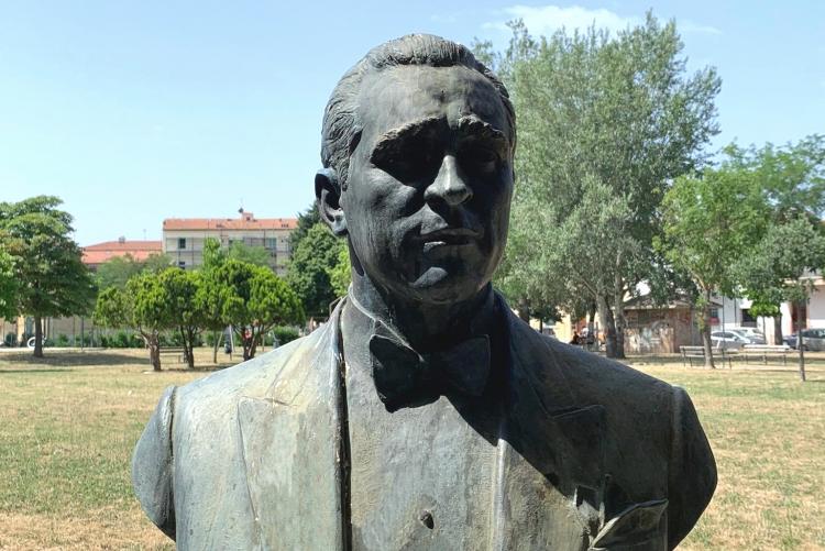 nella foto il busto di Galliano Masini