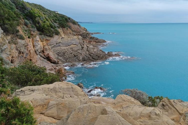 Foto della costa del Romito