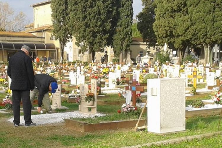 Foto di un campo al Cimitero della Cigna