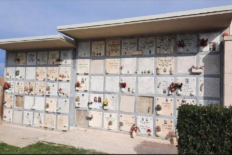Foto del blocco 3 del Cimitero di Antignano restaurato