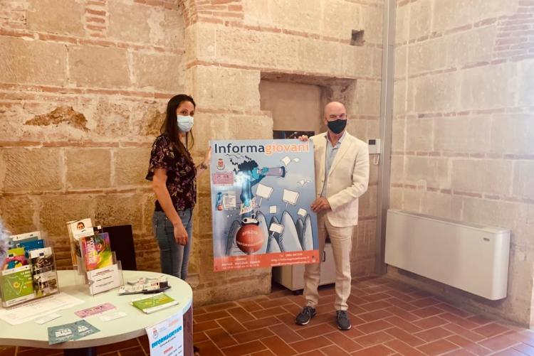 foto di un momento della conferenza al Cisternino di Città con la vicesindaca Libera Camici e il sindaco Luca Salvetti