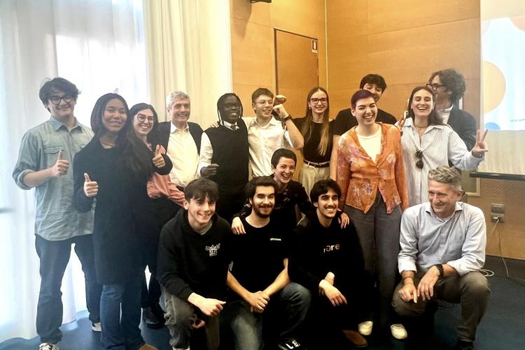 foto di gruppo dei partecipanti al contest