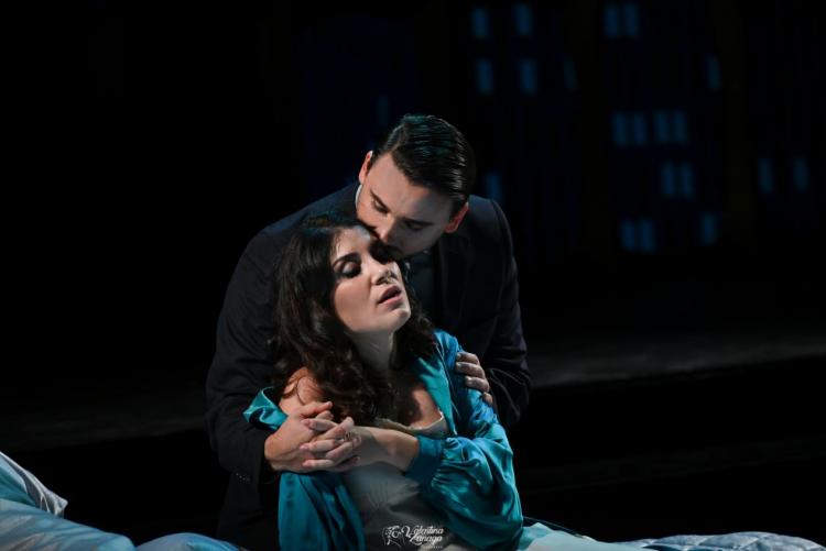 scena da La Traviata, foto di Zanaga