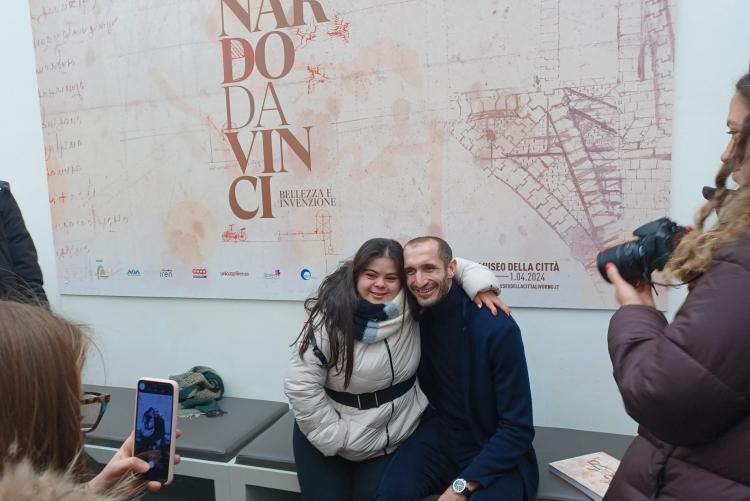 Foto di Giorgio Chiellini in visita alla mostra di Leonardo da Vinci