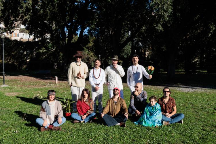 nella foto gli Helter Shelter e la Magical Mystery Band - foto di Francesco Luongo