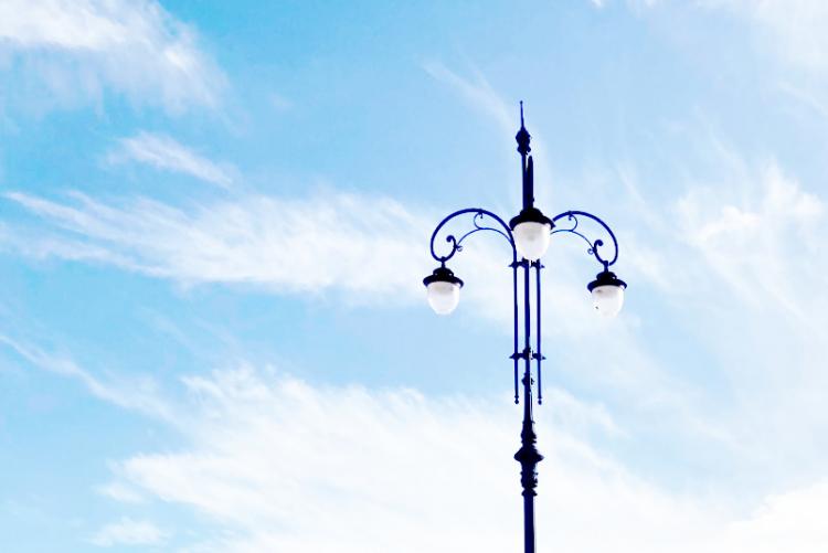 Foto di un lampione alla Terrazza Mascagni