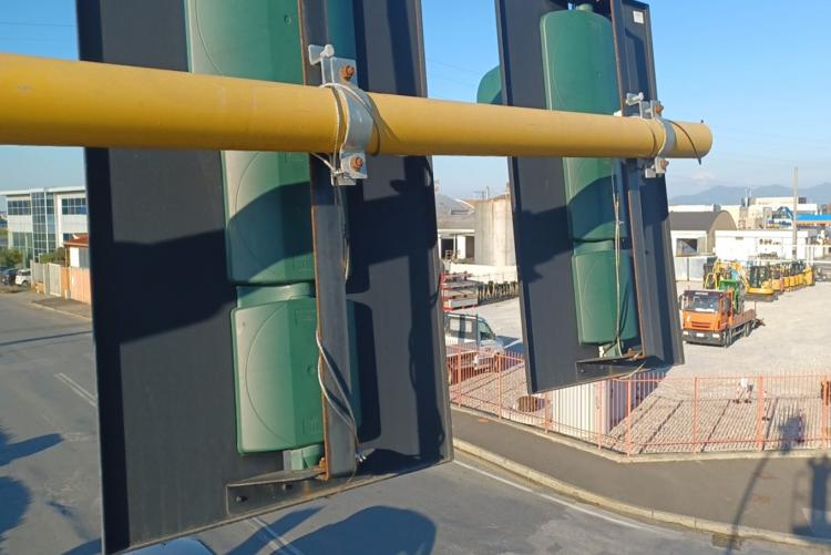 Foto di un impianto semaforico cittadino