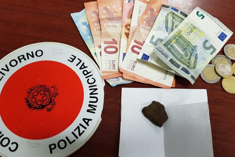 controlli polizia municipale foto di repertorio