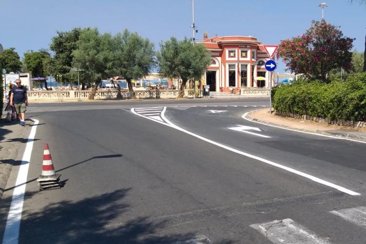Foto dell'intersezione tra via del Mare e viale Italia