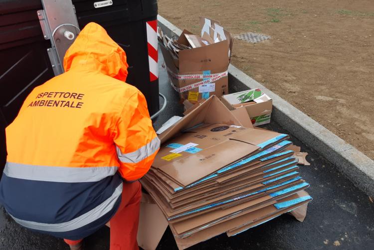 un controllo degli Ispettori Ambientali