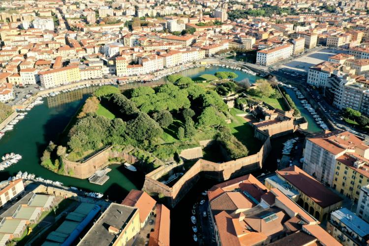 Foto della Fortezza Nuova ripresa dal drone