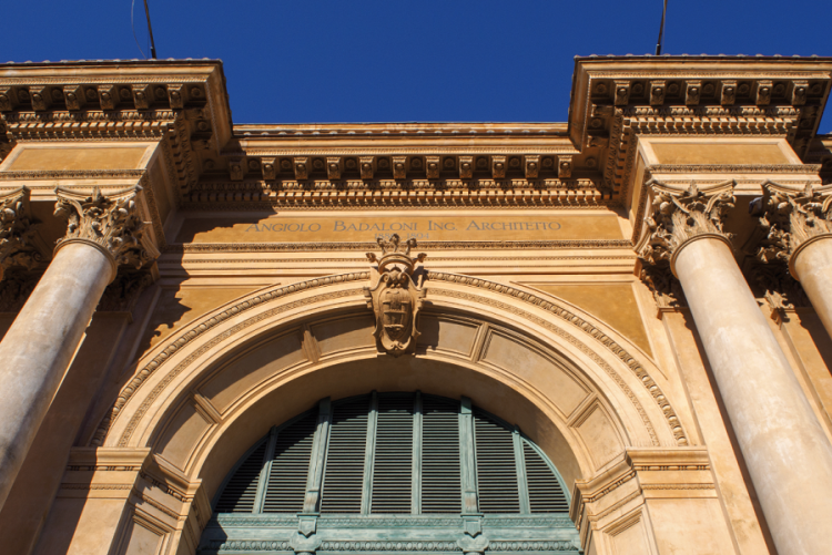 foto della facciata del Mercato Centrale