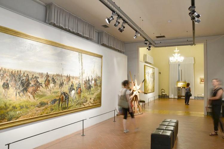 Foto di una sala del Museo Fattori