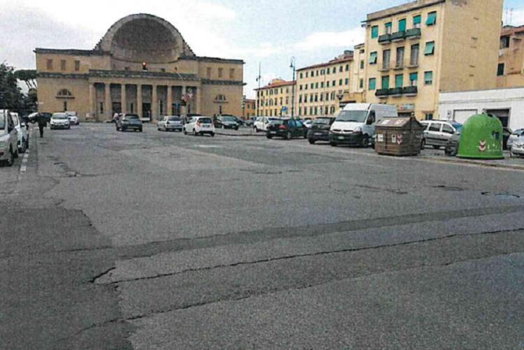 Foto di via Galilei piazza del Cisternone