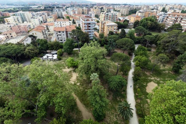 Foto di Livorno dall'alto con uno scorcio di Villa Fabbricotti