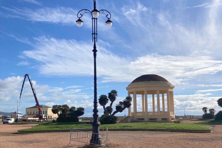 Foto di un candelabro già ripristinato
