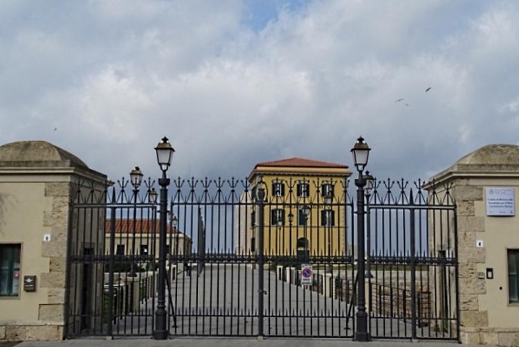 Foto dell'ingresso dello Scoglio della Regina