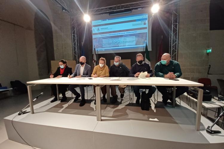 Foto della firma del Protocollo