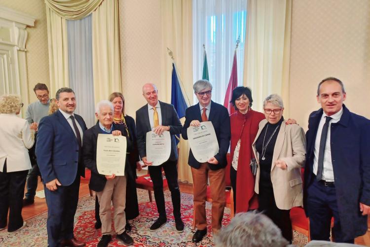 Foto di gruppo dei premiati
