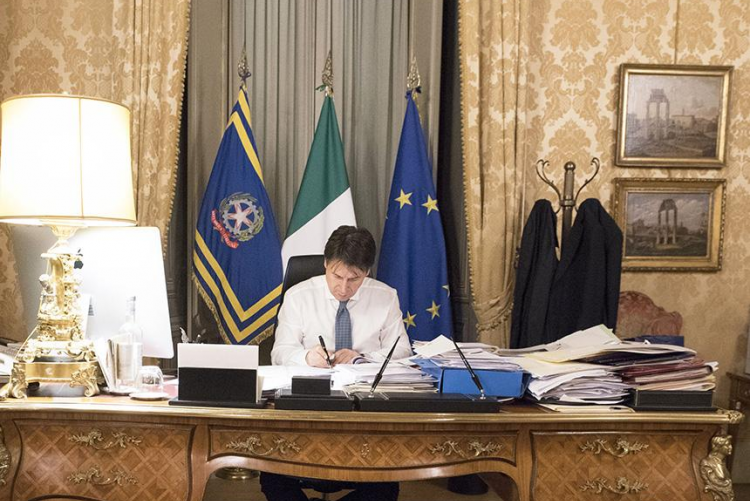 Immagine del presidente del consiglio dei ministri, Conte