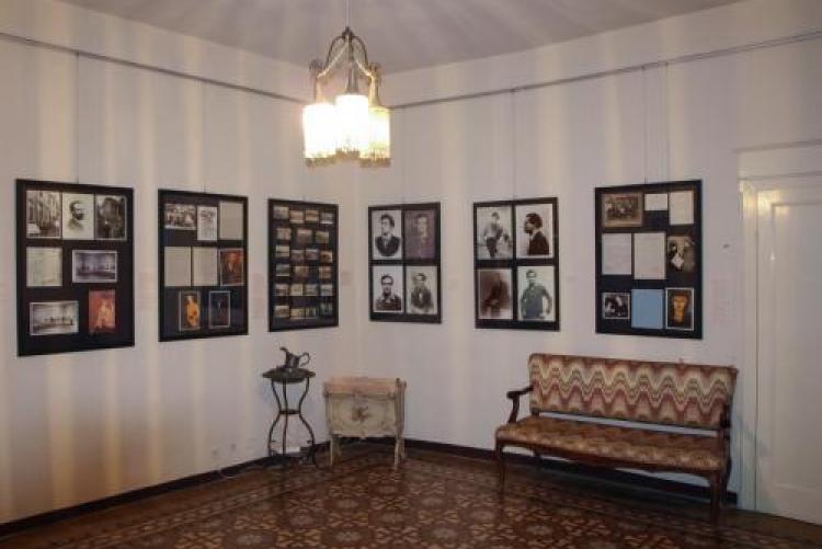 immagine del salotto di casa modigliani