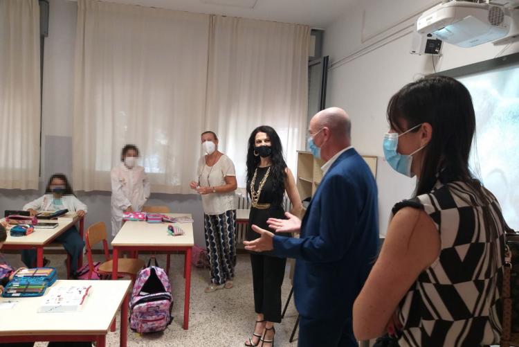 Sindaco e Vicesindaca in visita alle scuole comunali