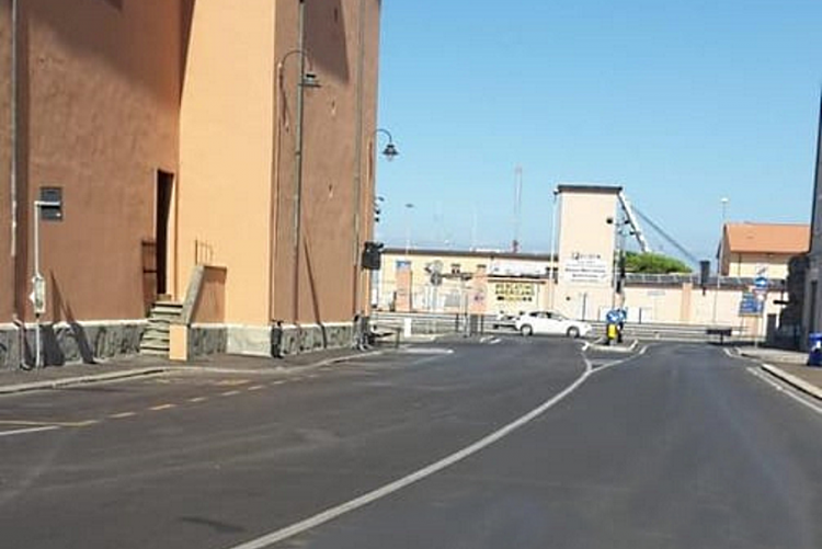 immagine di una strada pulita