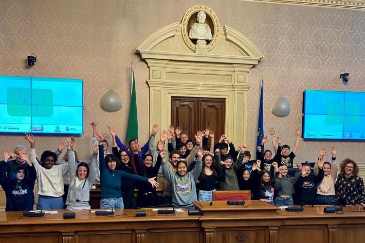 La classe 2c delle scuole Borsi con Cepparello, Camici e Alessandri