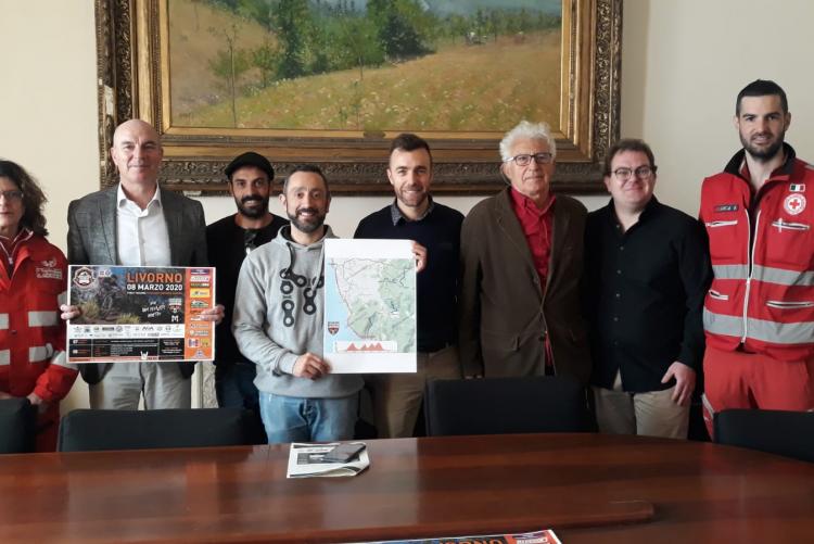 Sindaco e organizzatori gara mountain bike